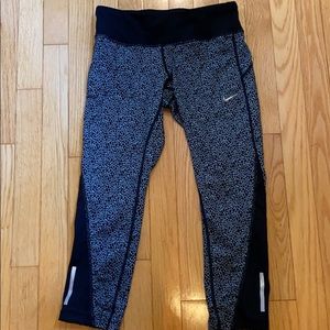 Nike dry fit capri work out pants